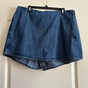 Old Navy Denim Skort in Dark Blue